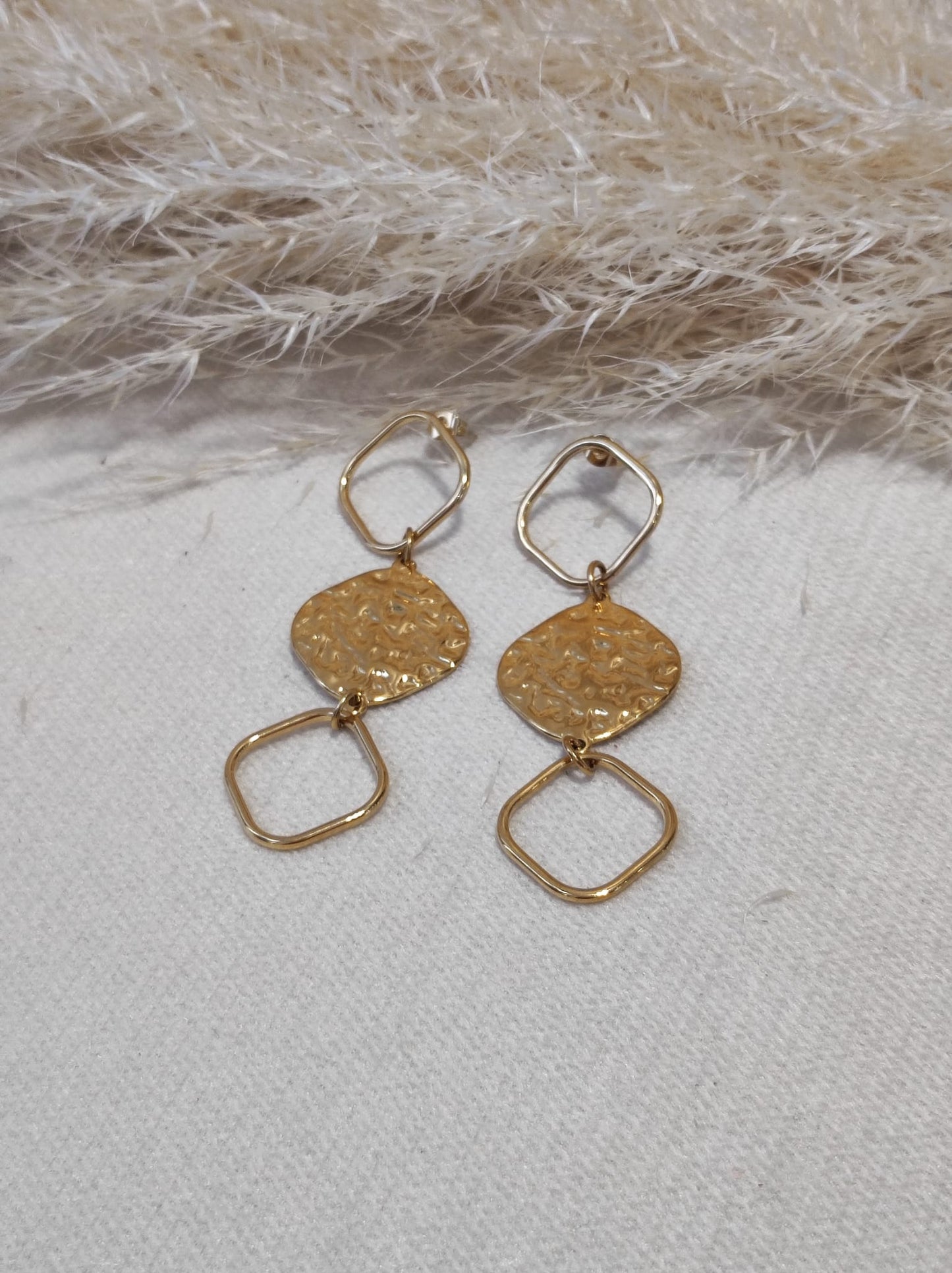 Boucles d’oreilles pendantes dorées