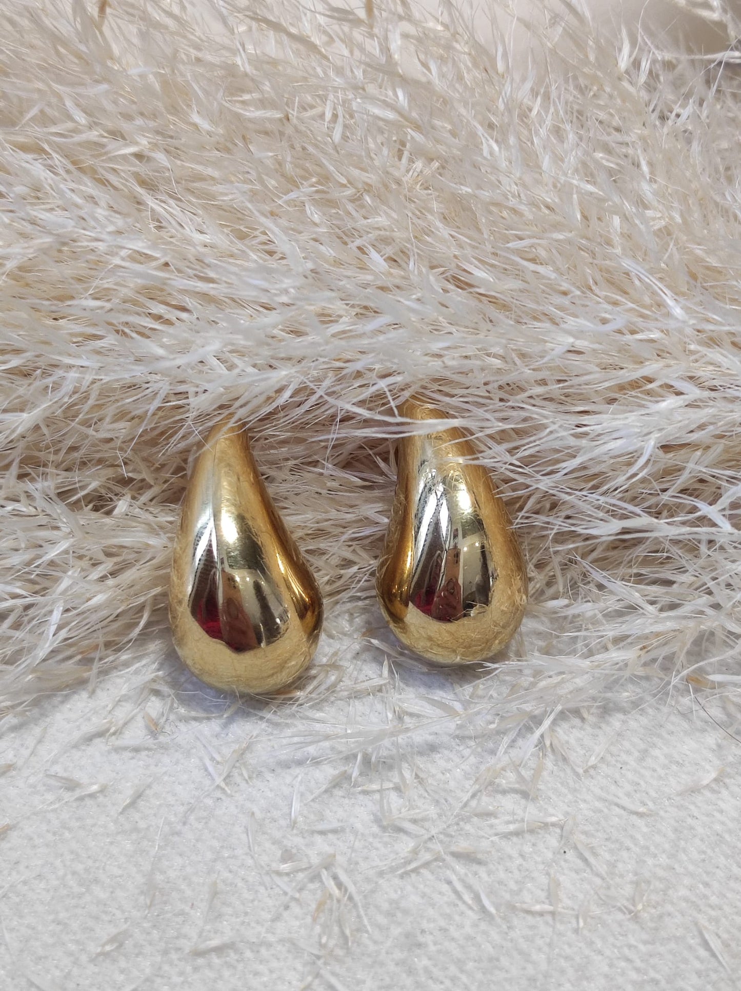Boucles d’oreilles gouttes dorées