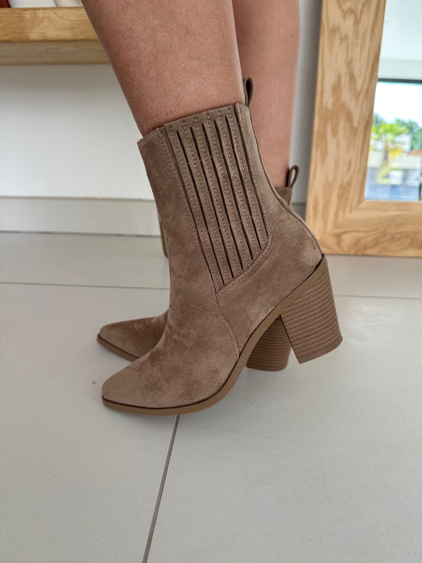 Bottines suédine beige
